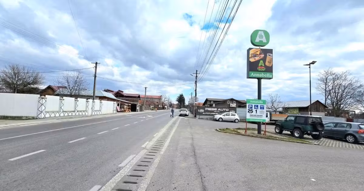 Spațiu comercial de vânzare de 910 mp, în Filipeștii de Pădure