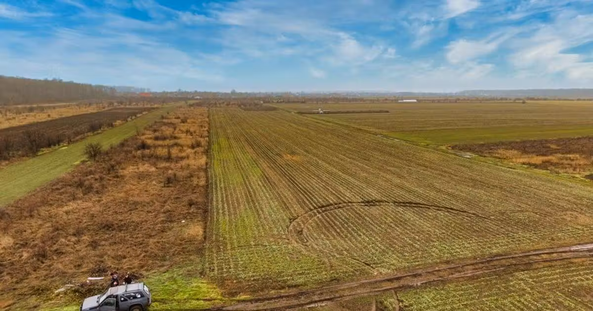 Teren Construcții intravilan de vânzare de 5040 mp, în Săbăreni
