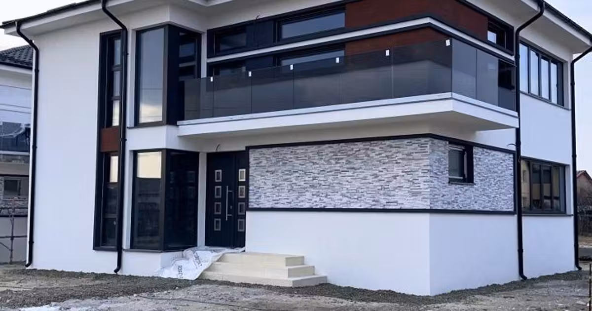 Casă individuală de vânzare cu 5 camere în zona Bariera Vâlcii, Craiova