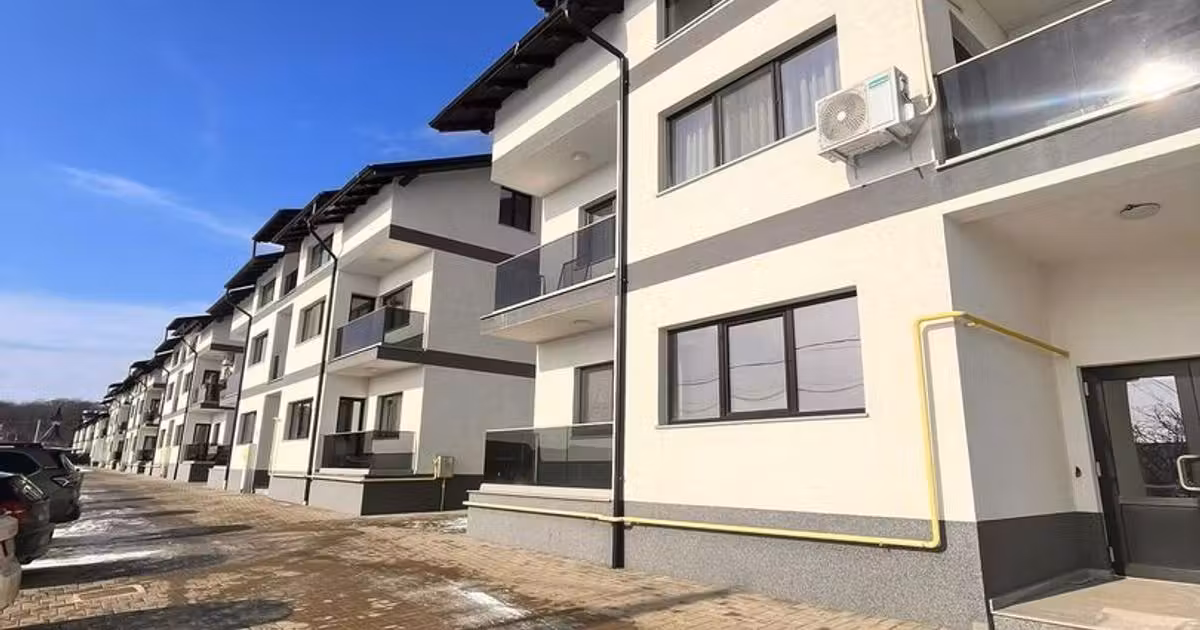 Apartament de vânzare cu 3 camere în zona Burdujeni, Suceava