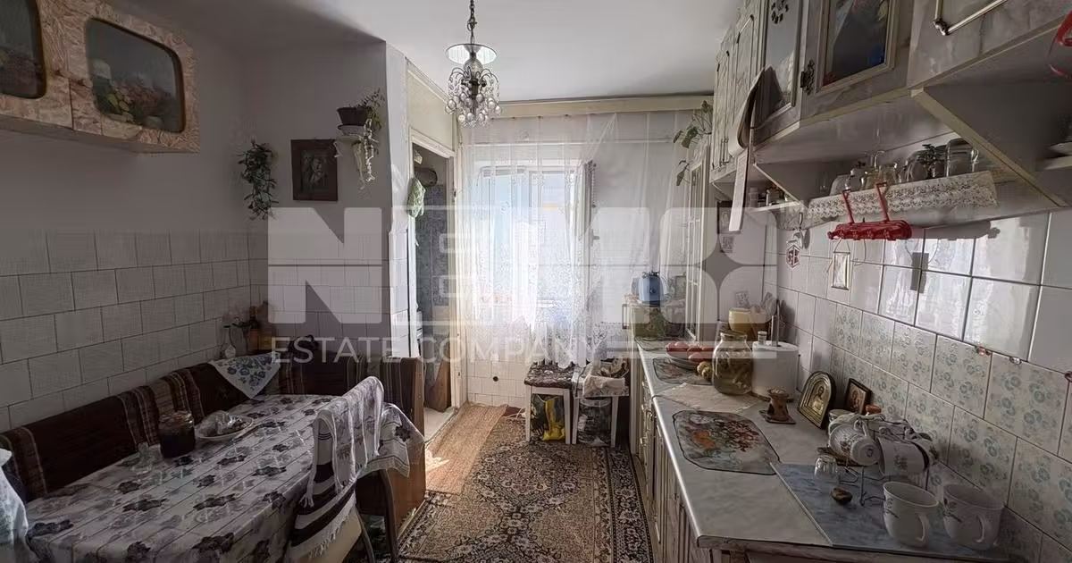 Apartament de vânzare cu 4 camere, mobilat în Rădăuți