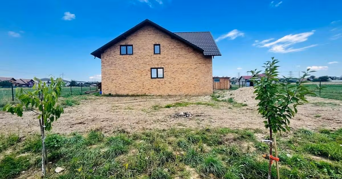 Casă individuală de vânzare cu 6 camere în zona Burdujeni, Suceava