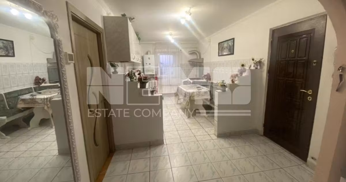 Apartament de vânzare cu 3 camere în Rădăuți