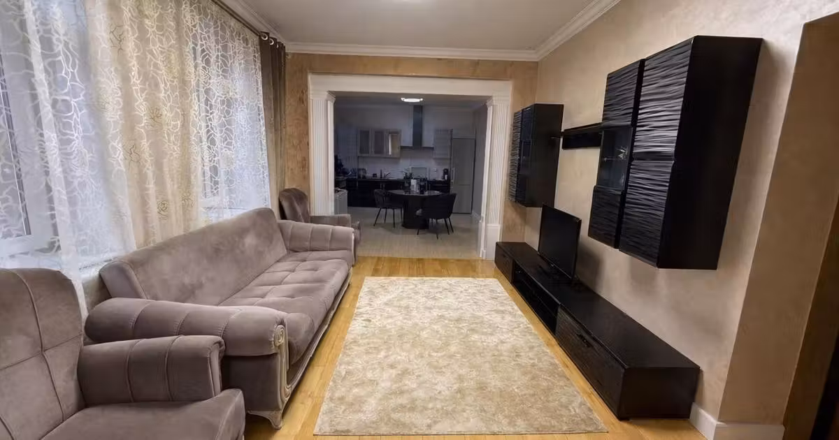Casă individuală de vânzare cu 3 camere, mobilată în Rădăuți