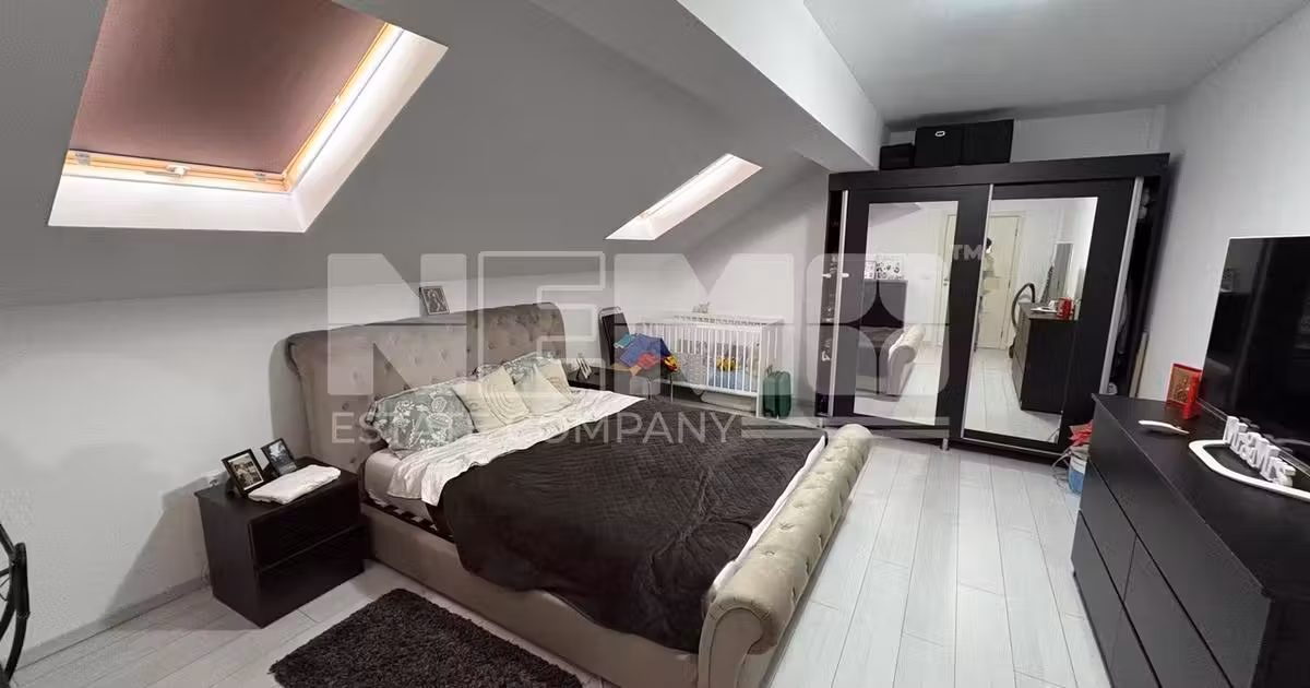 Apartament de vânzare cu 3 camere, mobilat în Rădăuți