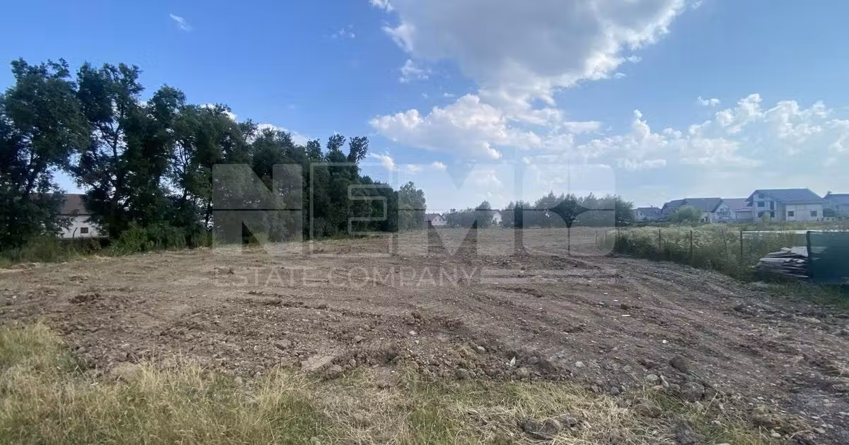 Teren Construcții intravilan de vânzare de 2000 mp, în Rădăuți