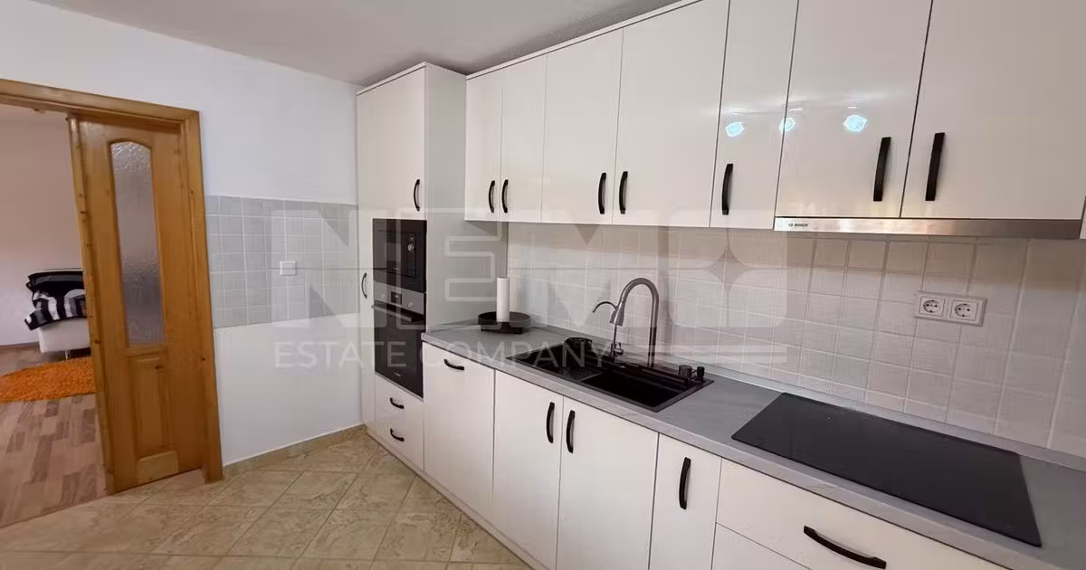 Casă individuală de vânzare cu 4 camere în Măneuți