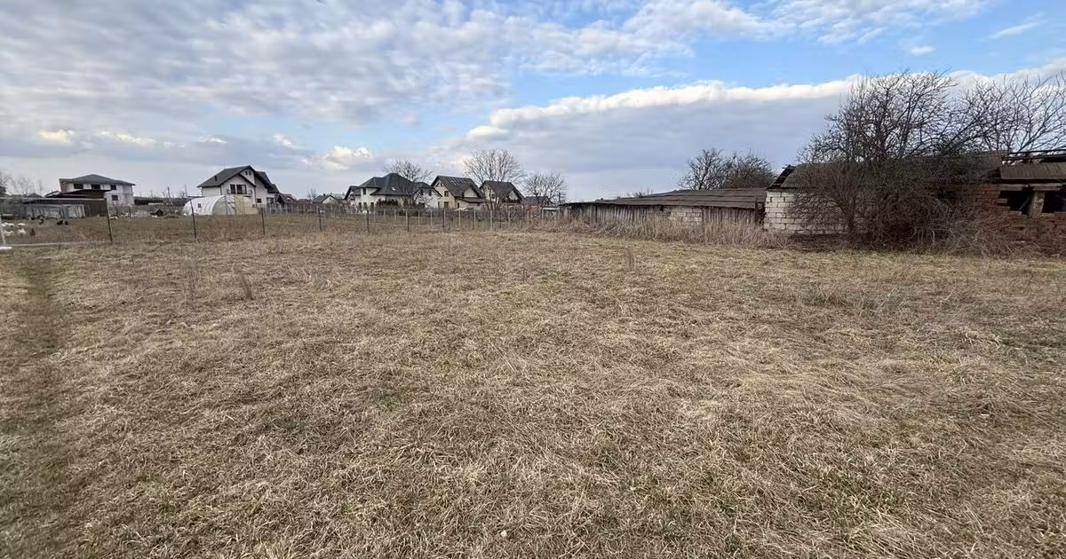 Teren Construcții intravilan de vânzare de 808 mp, în Rădăuți