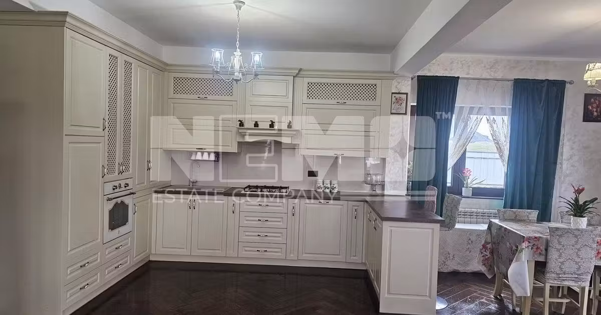 Casă individuală de vânzare cu 5 camere în Voitinel