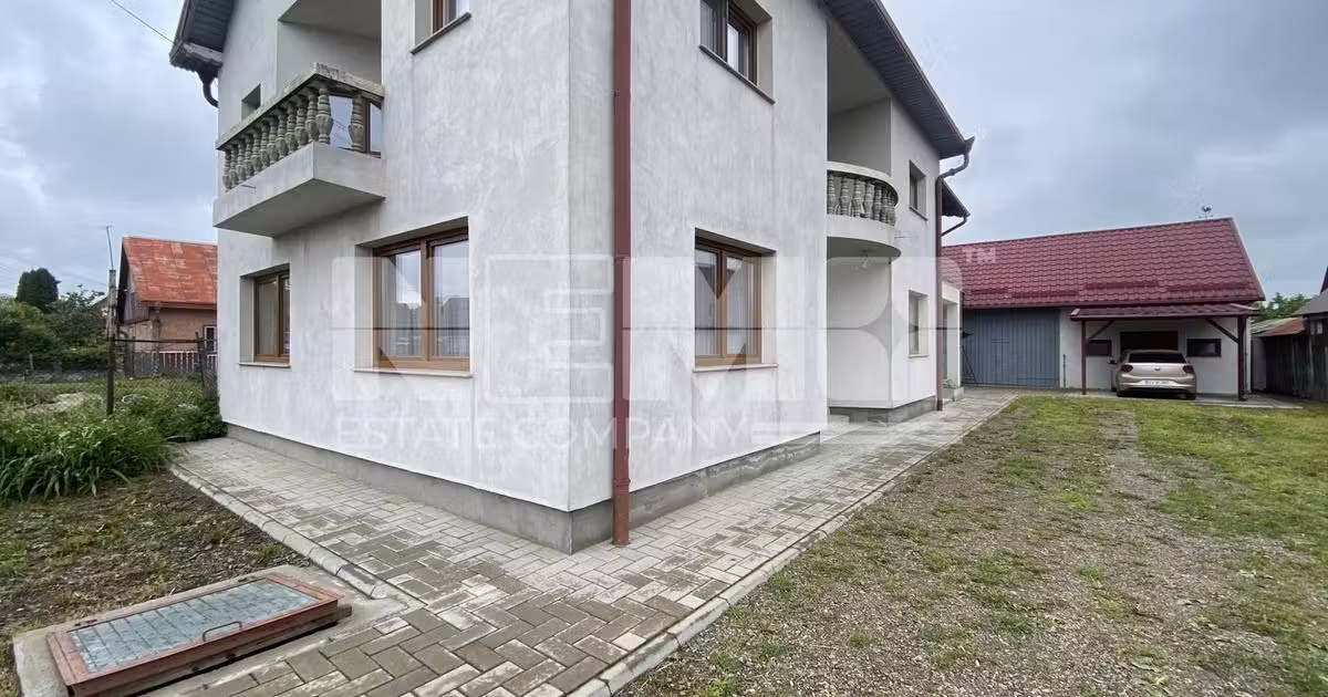 Casă individuală de vânzare cu 5 camere în Măneuți