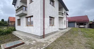 Casă Măneuți