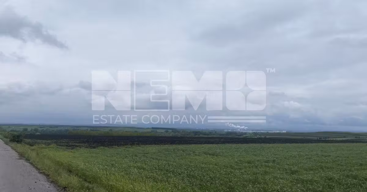 Teren agricol extravilan de vânzare de 14100 mp, în Dornești