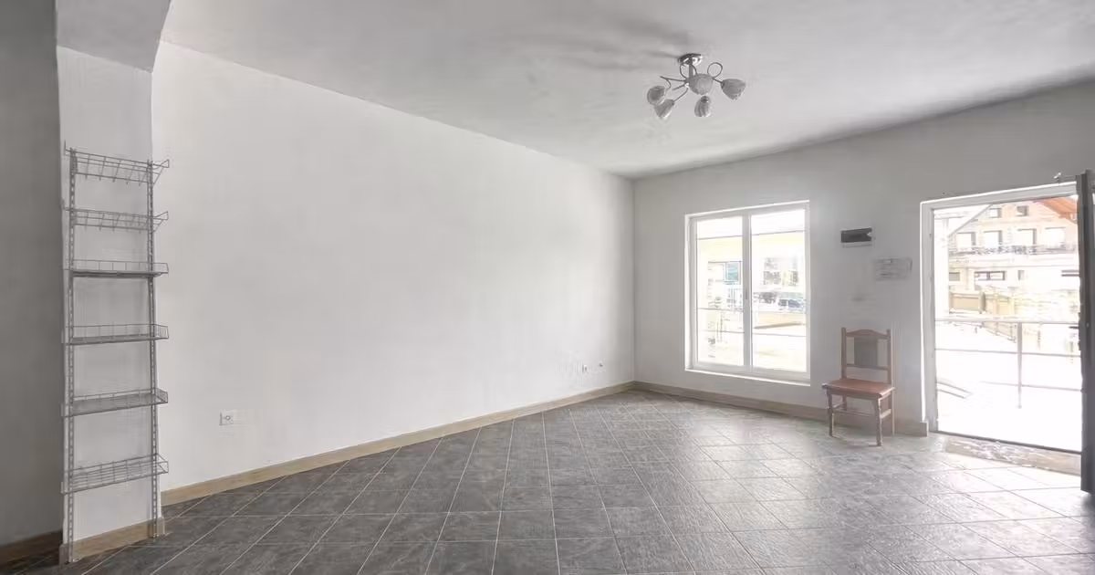 Spațiu comercial de vânzare de 110 mp, în Dornești