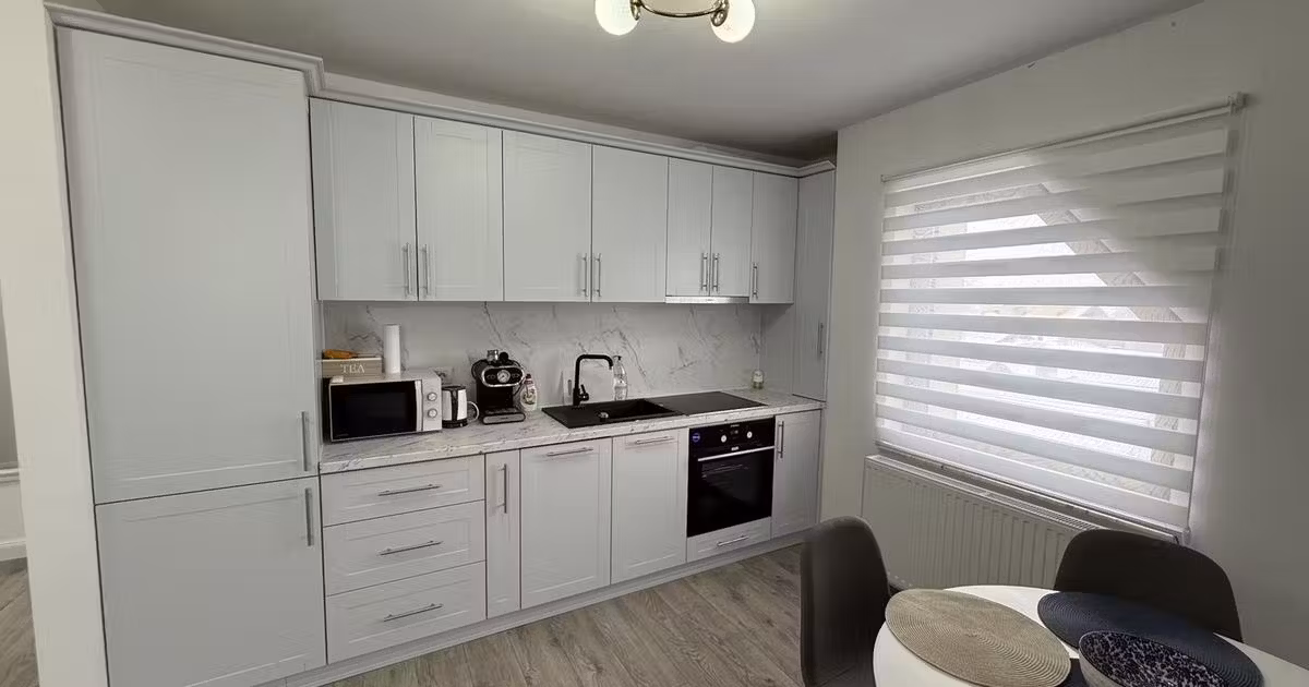 Apartament de vânzare cu 3 camere, mobilat în Rădăuți