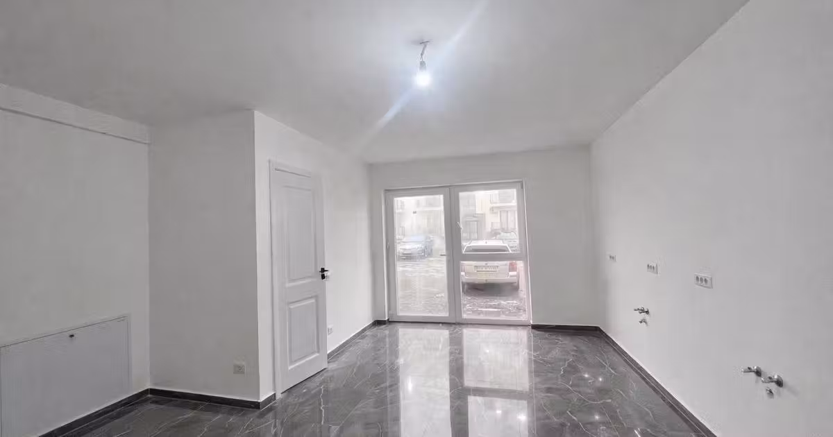 Spațiu comercial de vânzare de 32 mp, în Lisaura