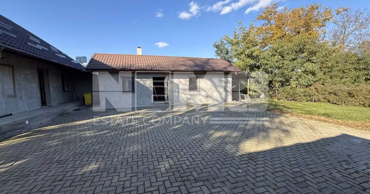 Casă individuală de vânzare cu 4 camere în Mitocu Dragomirnei