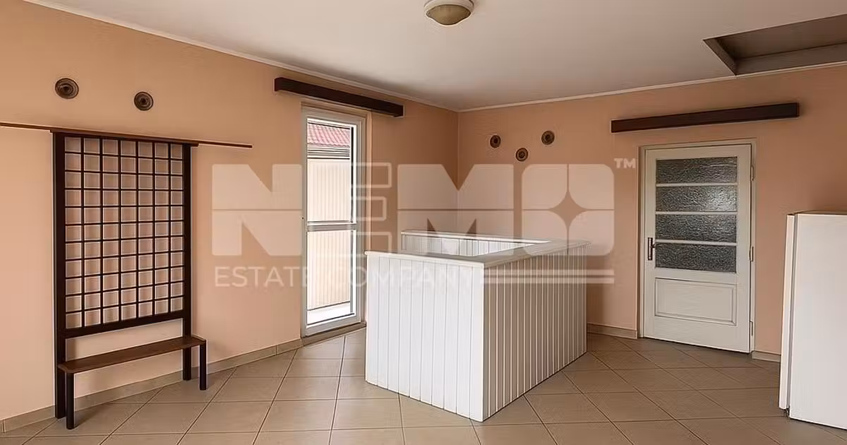 Casă individuală de vânzare cu 6 camere în Rădăuți