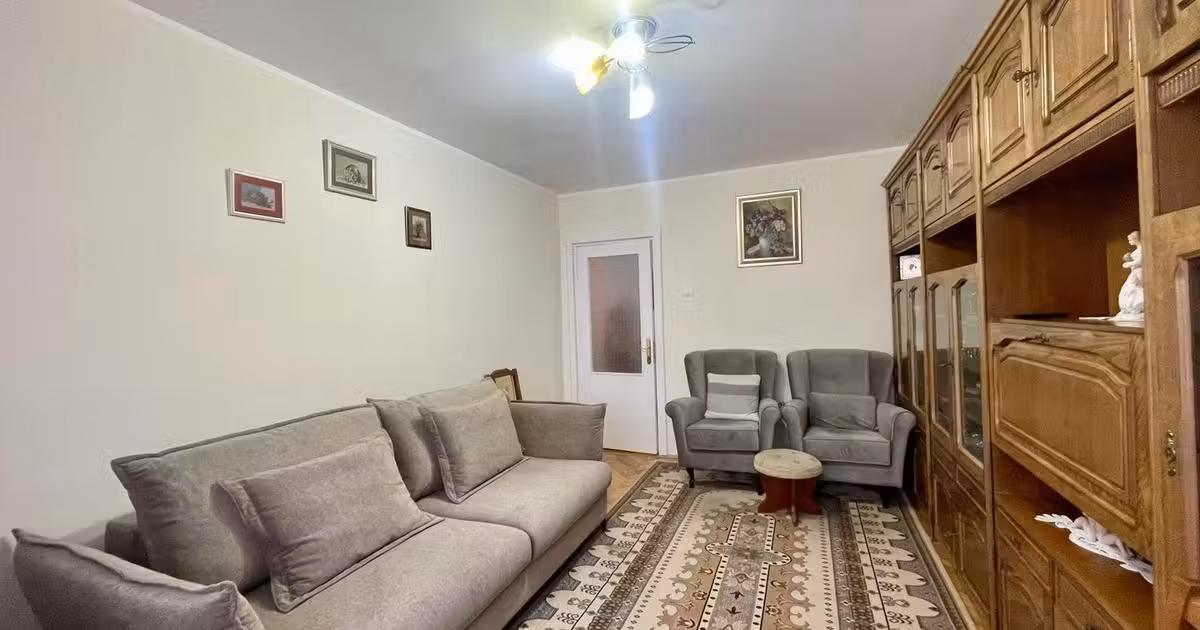Apartament de vânzare cu 3 camere în Rădăuți