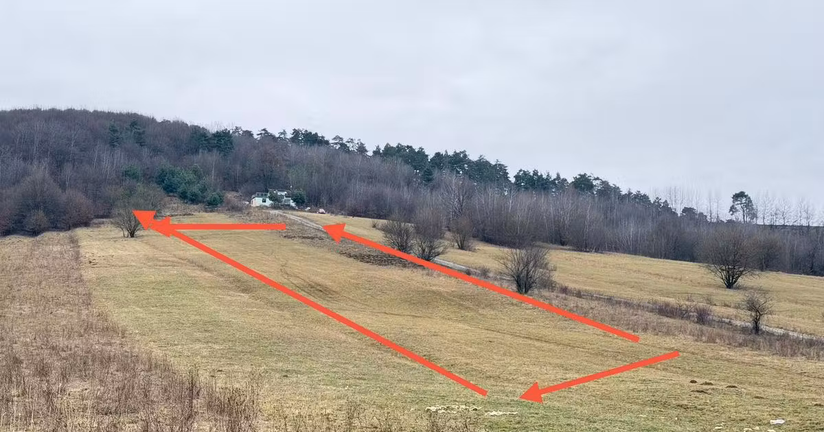 Teren extravilan de vânzare de 1500 mp, în Teliu