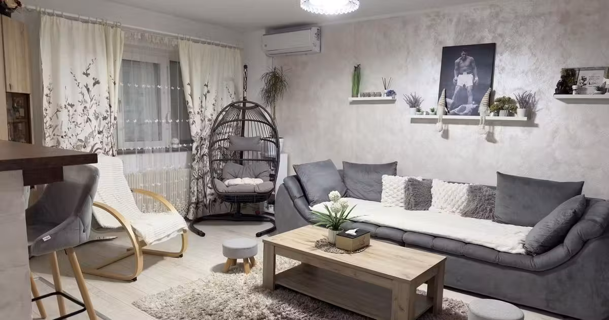 Apartament de vânzare cu 3 camere, mobilat în zona Tolstoi, Alba Iulia