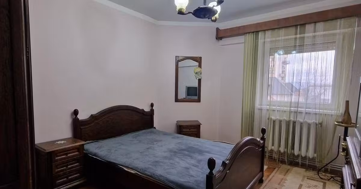 Apartament de vânzare cu 3 camere în zona Central, Alba Iulia