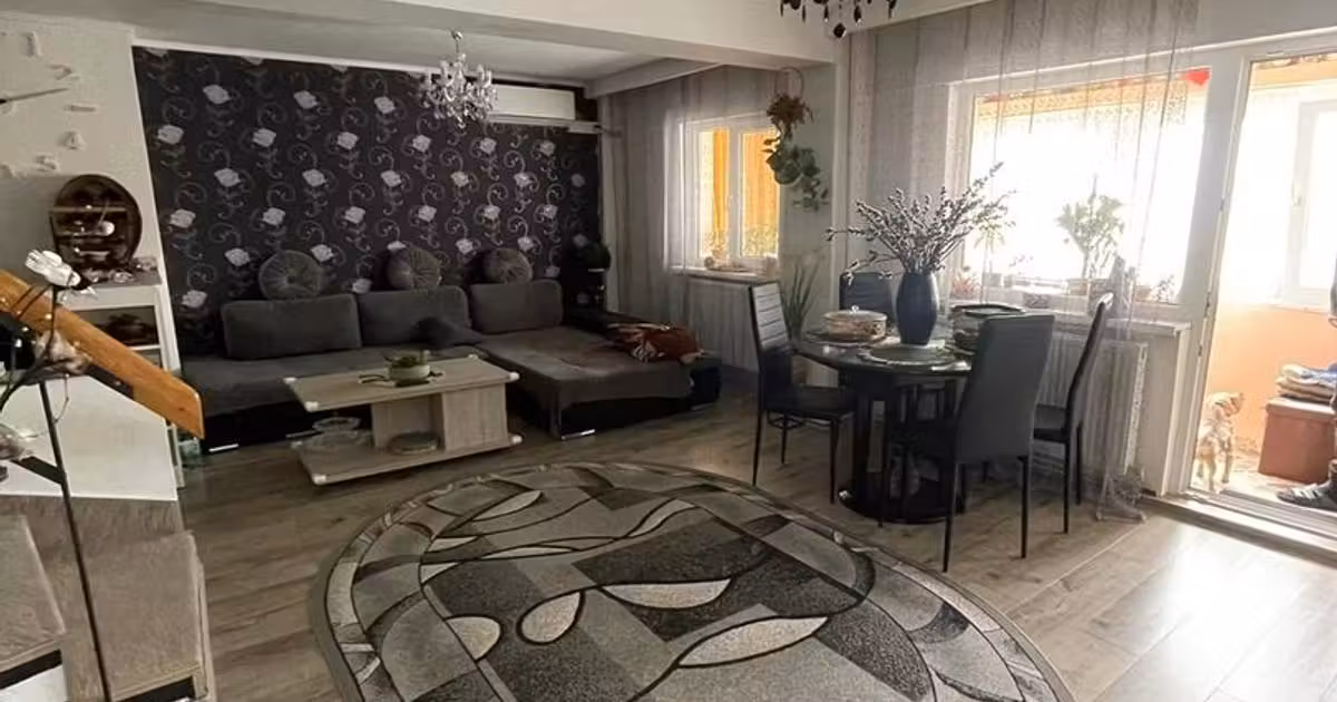 Apartament de vânzare cu 4 camere, mobilat în zona Cetate, Alba Iulia