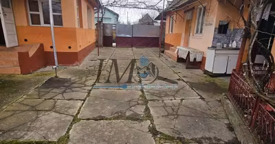 Casă Roșia de Secaș