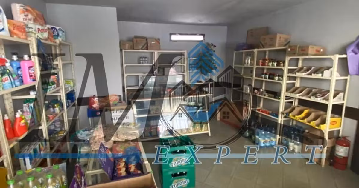 Spațiu comercial de vânzare de 110 mp, în Teiuș