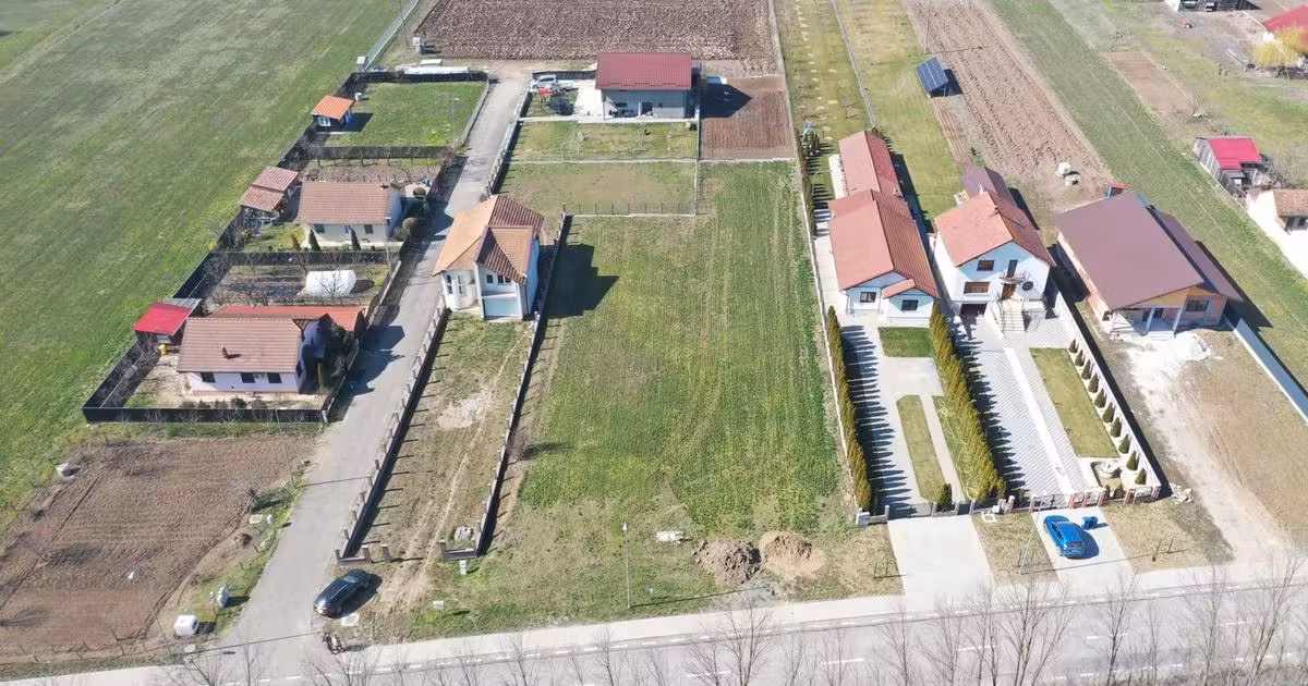 Teren Construcții de vânzare de 2100 mp, în Ciugud
