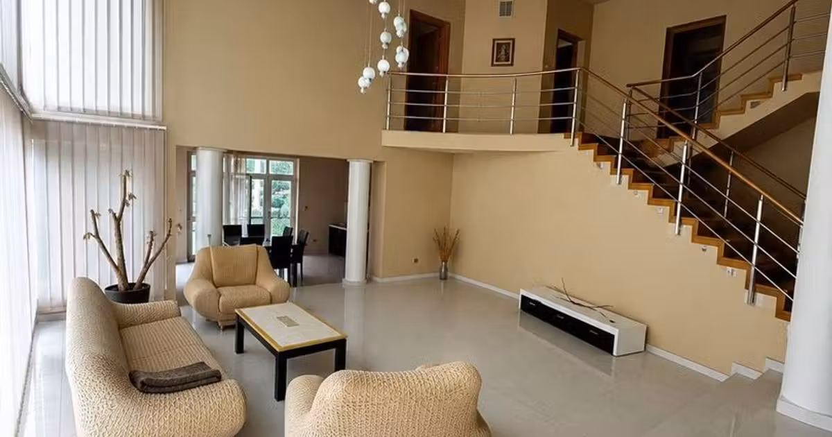 Casă individuală de vânzare cu 9 camere, mobilată în zona Cetate, Alba Iulia