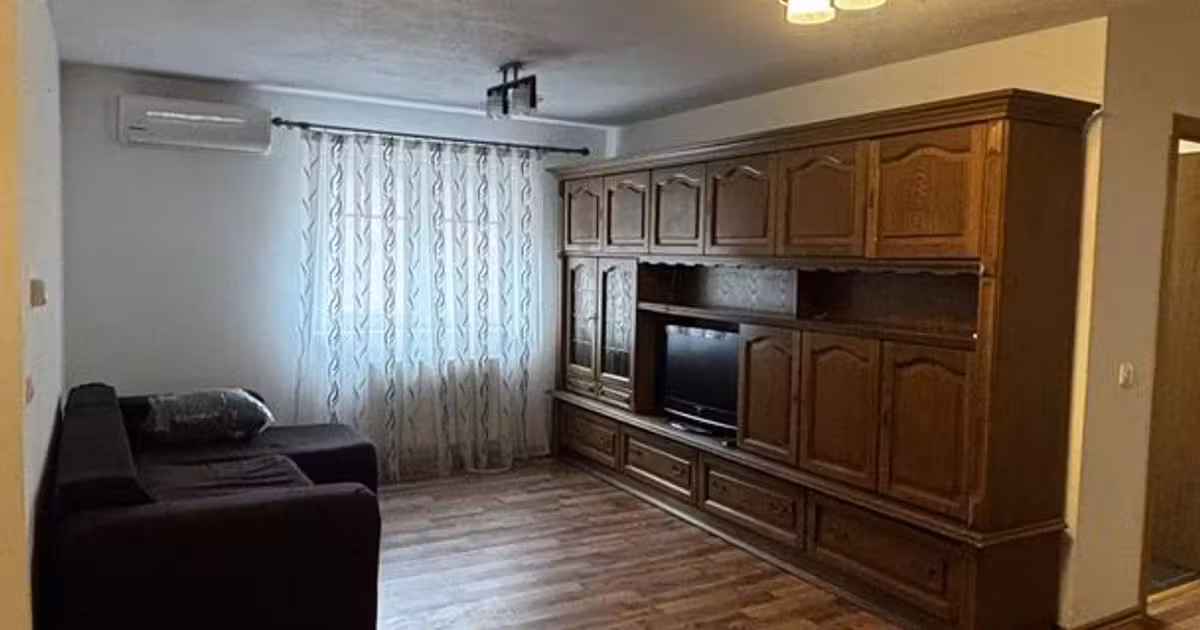 Apartament de vânzare cu 3 camere, mobilat în Sebeș
