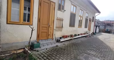 Casă Central