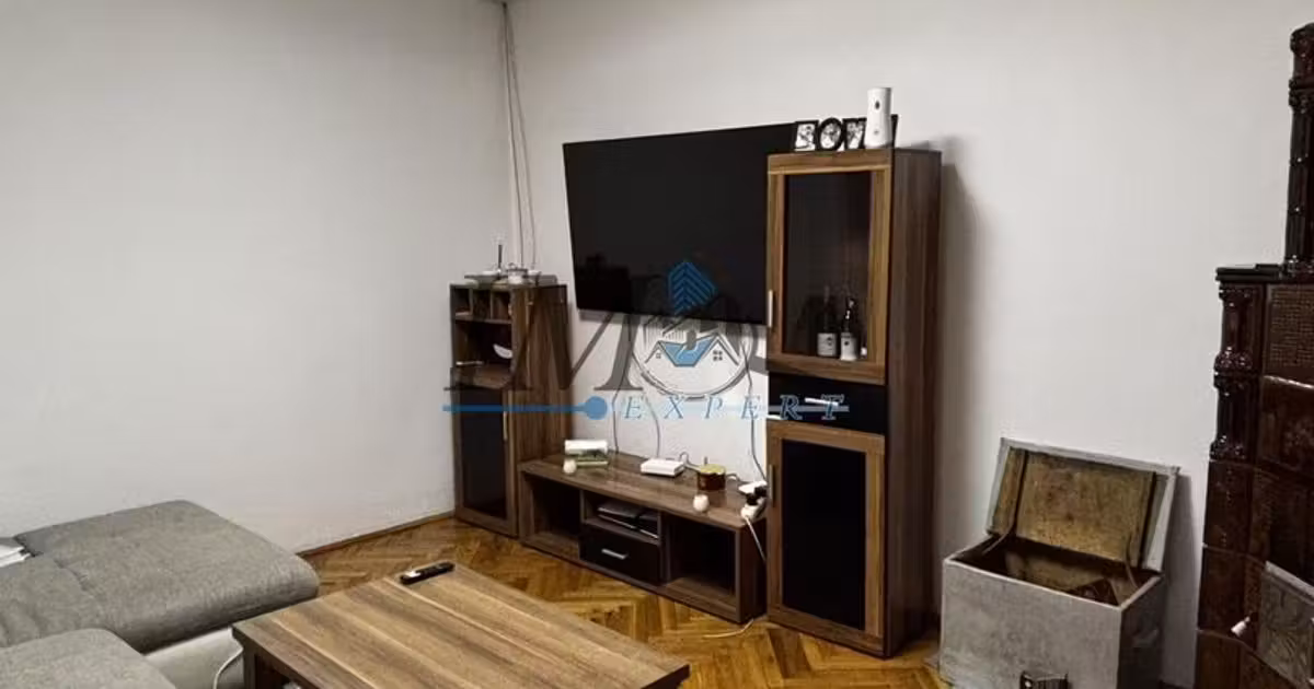 Casă individuală de vânzare cu 5 camere, mobilată în Sebeș