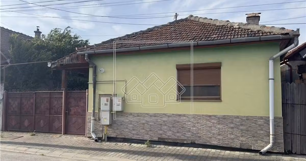 Casă de vânzare cu 2 camere în Tălmaciu
