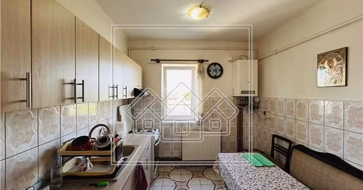 Apartament de vânzare cu 2 camere în Șura Mică