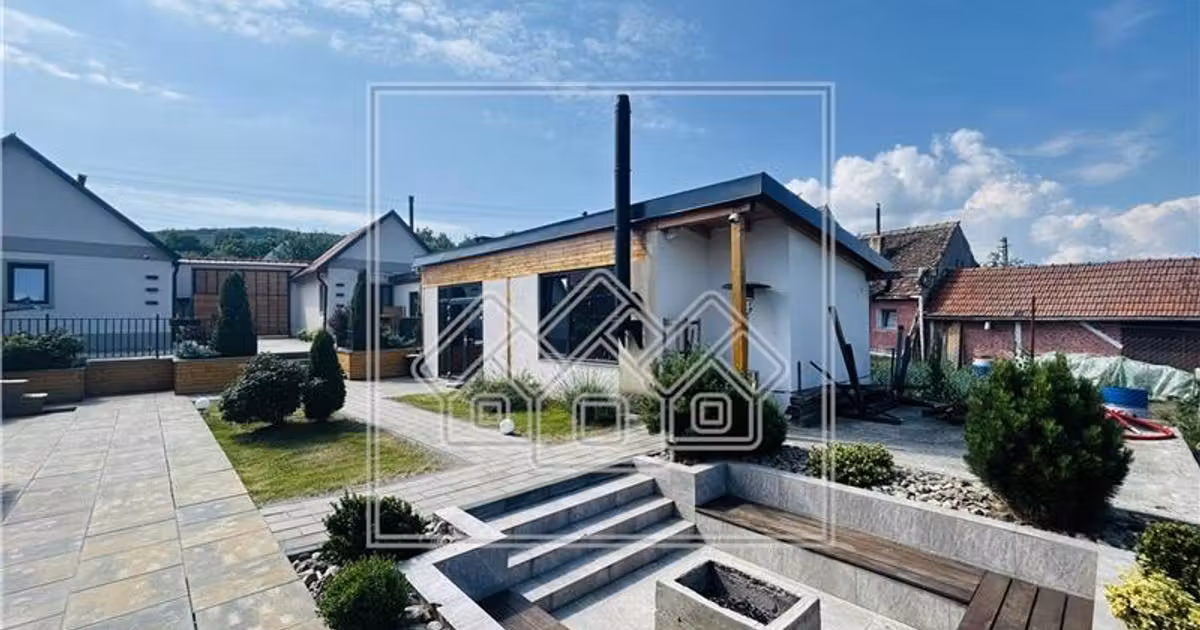 Casă individuală de vânzare cu 4 camere în Ocna Sibiului