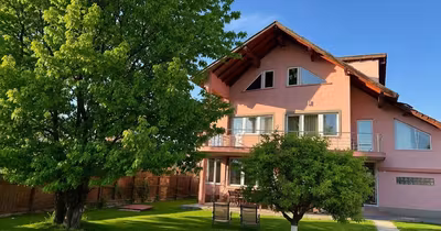 Casă Schei