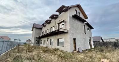 Casă Tractorul