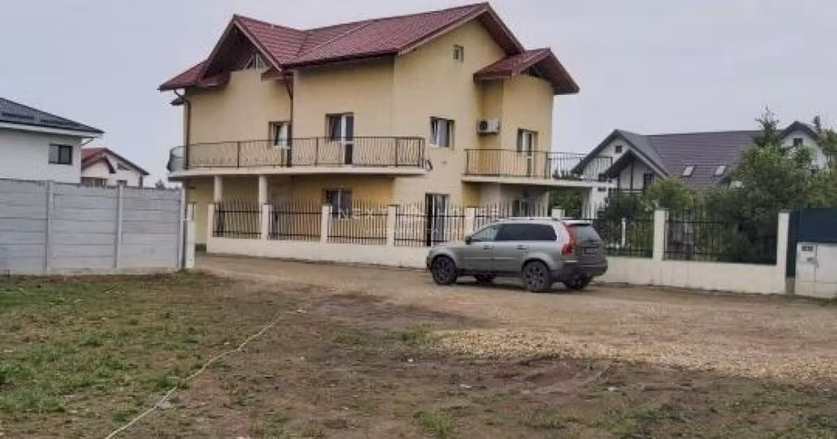 Casă individuală de vânzare cu 6 camere, mobilată în Cornetu