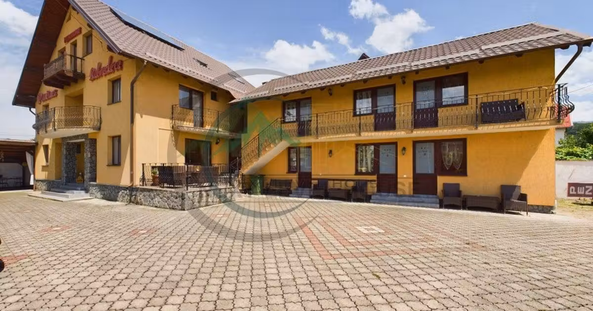 Casă individuală de vânzare cu 12 camere în Râșnov