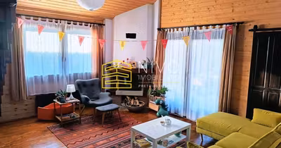 Casă Curteni