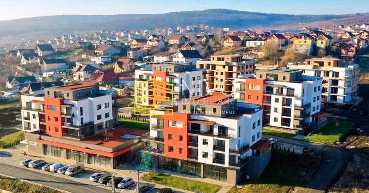Apartament de vânzare cu 3 camere, mobilat în Livezeni