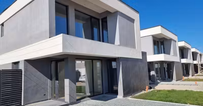 Casă Tunari