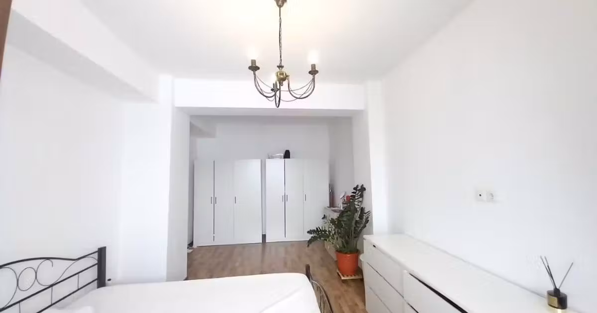 Apartament de vânzare cu 4 camere în zona Băneasa, Sector 1