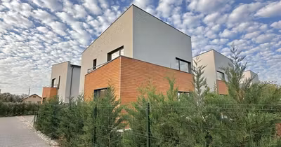 Casă Tunari