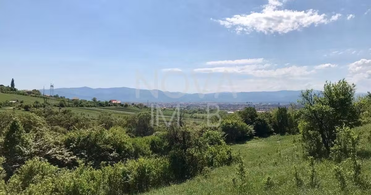Teren agricol extravilan de vânzare de 8000 mp, în zona Gușterița, Sibiu