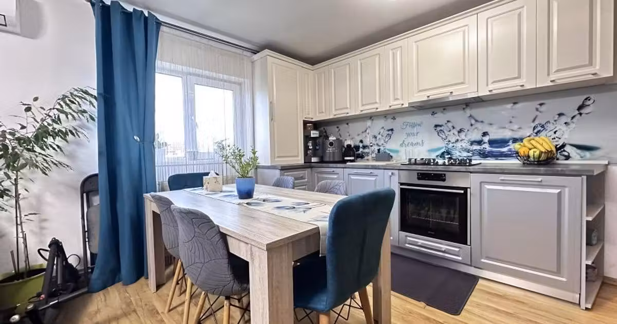 Apartament de vânzare cu 3 camere, mobilat în zona Hipodrom 2, Sibiu