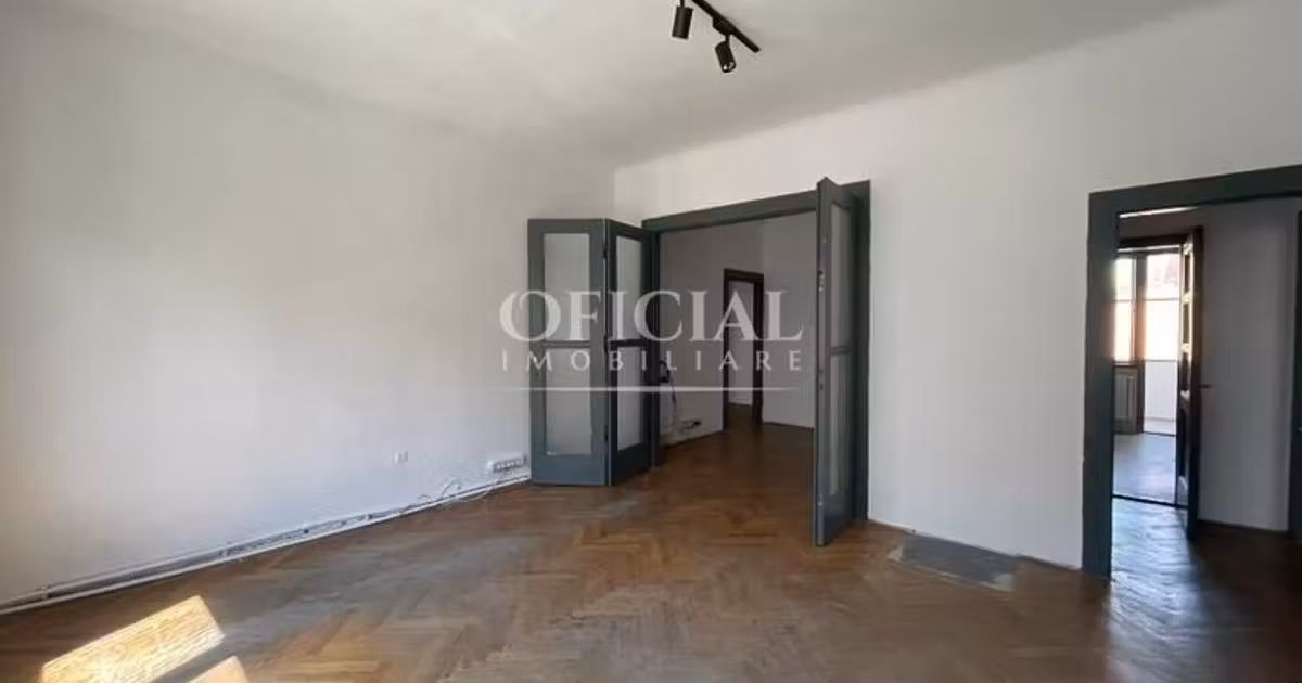 Apartament de vânzare cu 4 camere în zona Ultracentral, Cluj-Napoca