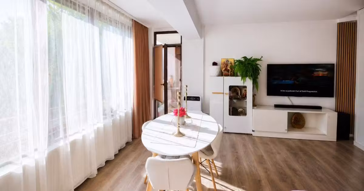 Apartament de vânzare cu 3 camere, mobilat în Șelimbăr