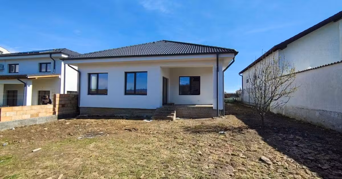 Casă individuală de vânzare cu 4 camere în Șelimbăr